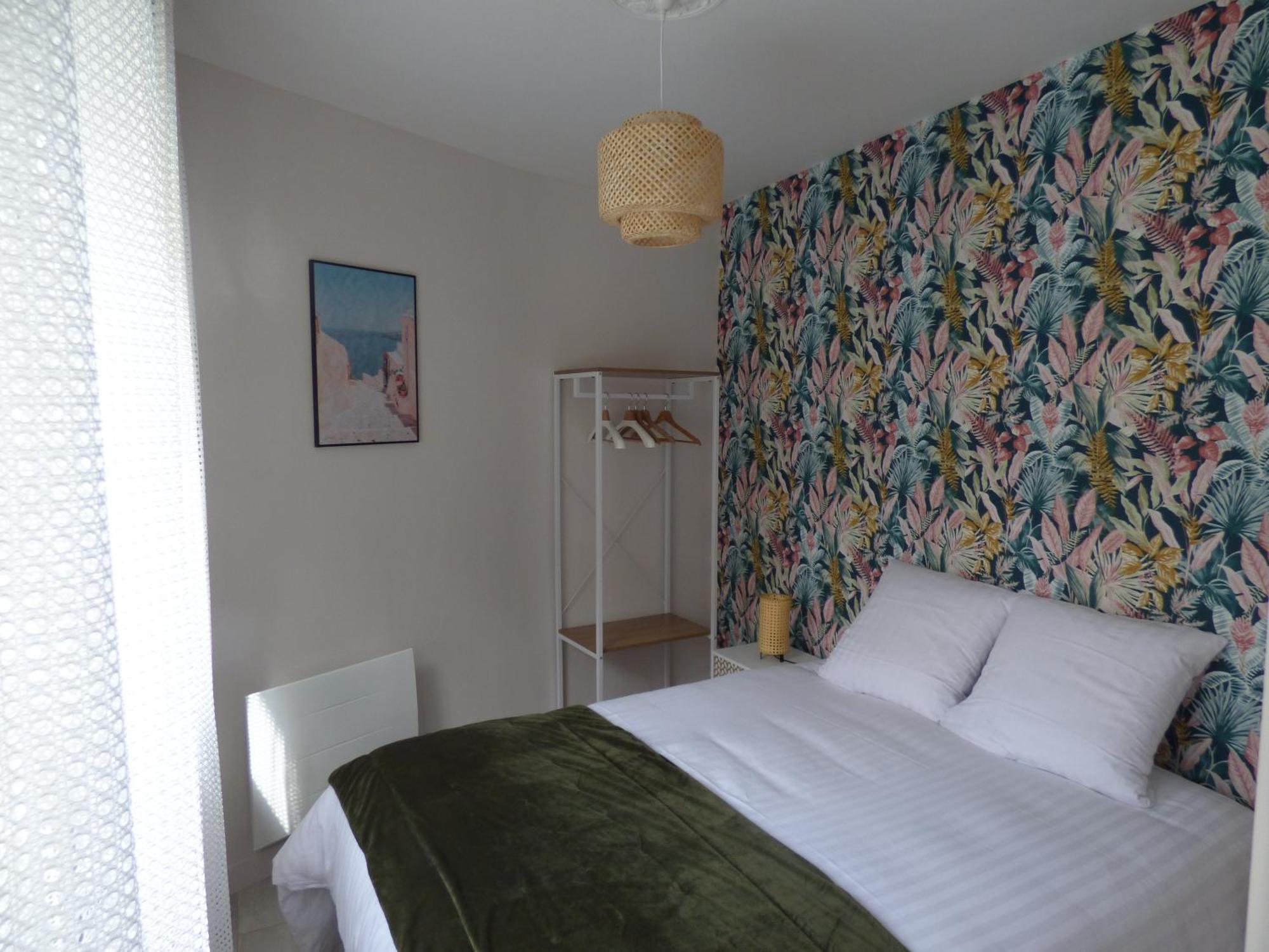 Apartment Centre *